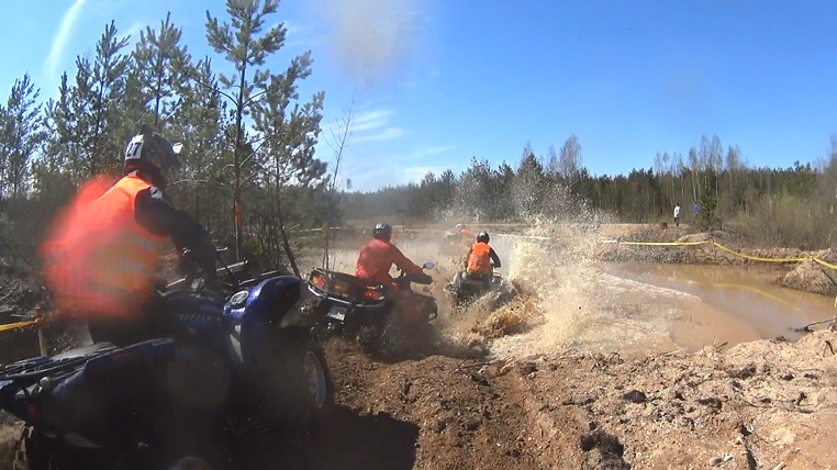 ATV RACING MUD ROKISKIS1.jpg